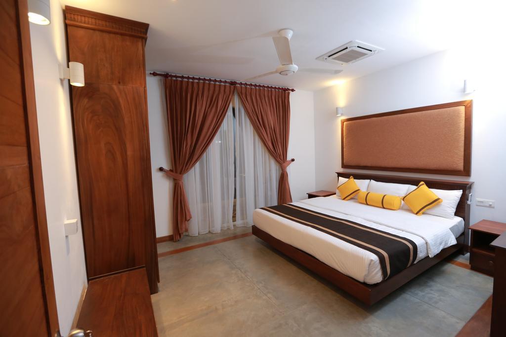 Refresh Hotel Hikkaduwa Εξωτερικό φωτογραφία
