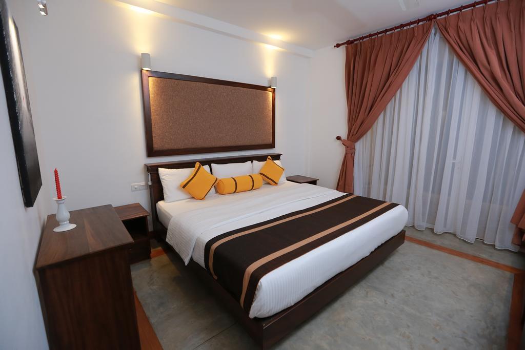 Refresh Hotel Hikkaduwa Εξωτερικό φωτογραφία