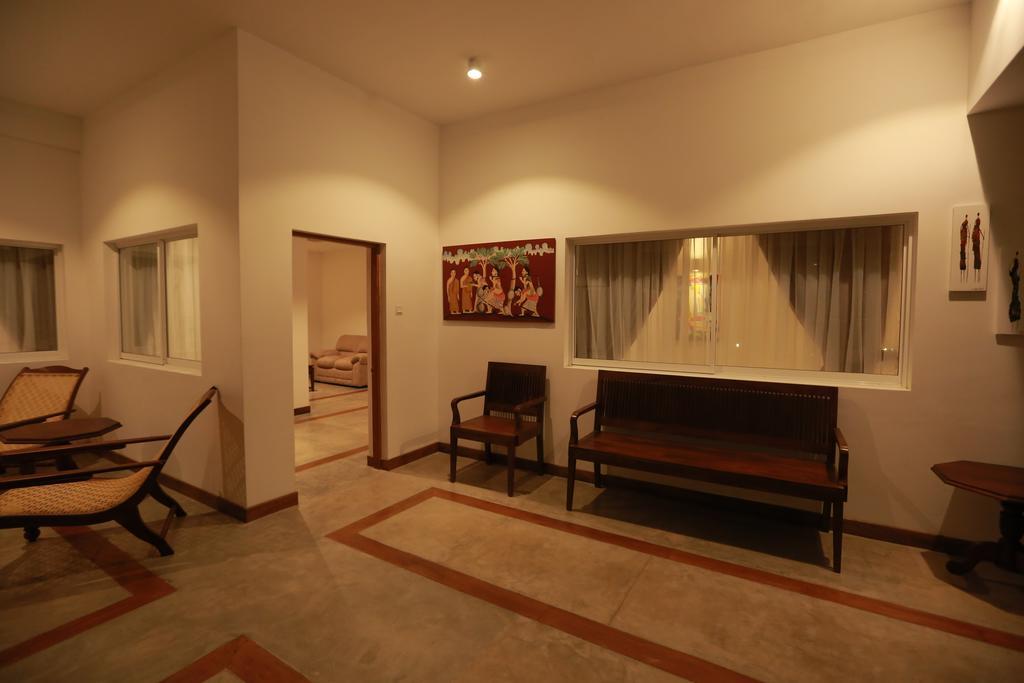 Refresh Hotel Hikkaduwa Εξωτερικό φωτογραφία