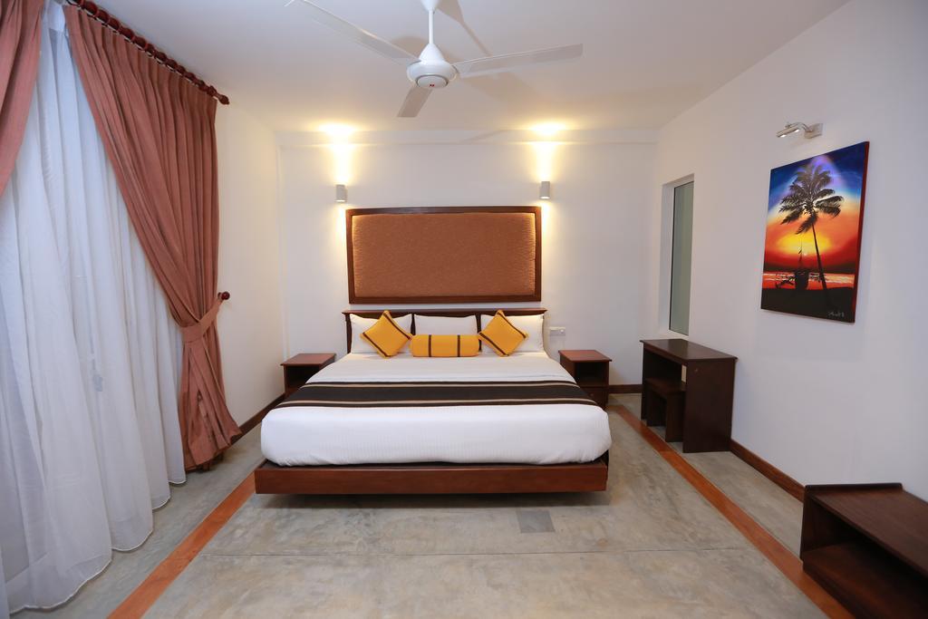 Refresh Hotel Hikkaduwa Εξωτερικό φωτογραφία