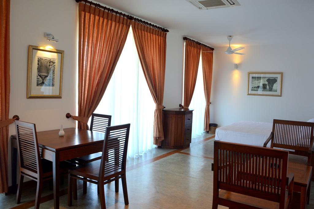 Refresh Hotel Hikkaduwa Δωμάτιο φωτογραφία