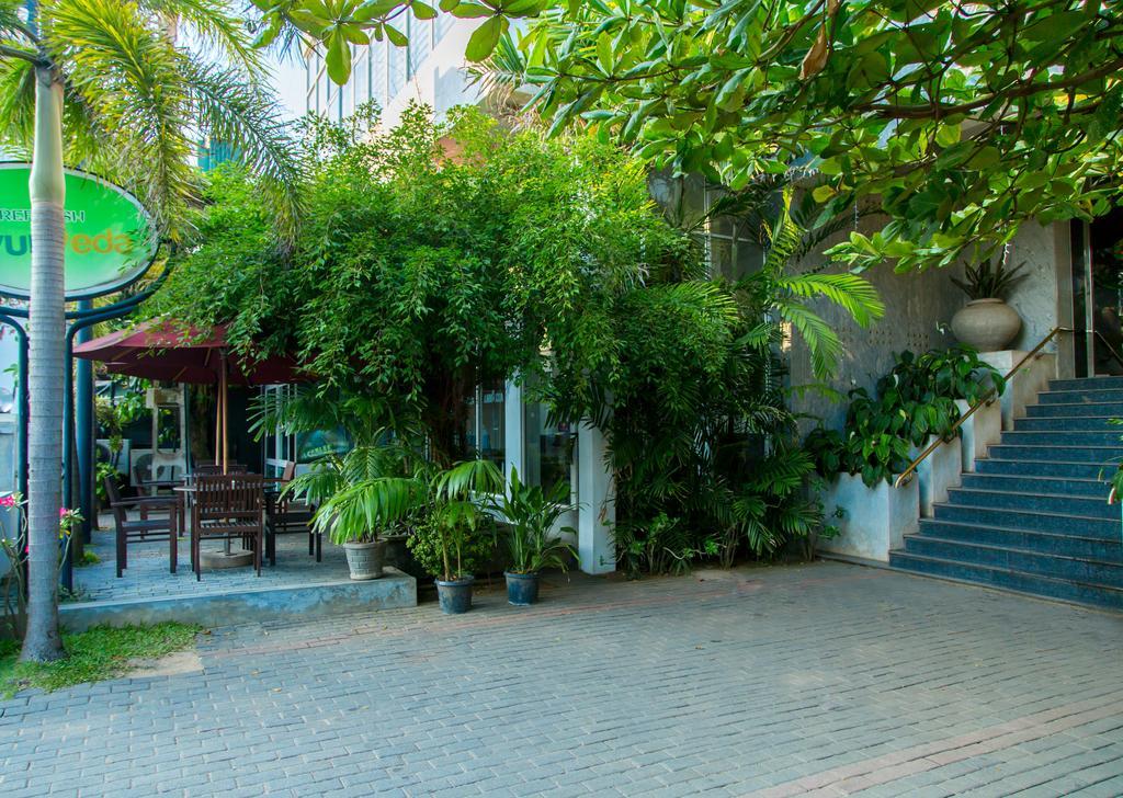 Refresh Hotel Hikkaduwa Εξωτερικό φωτογραφία