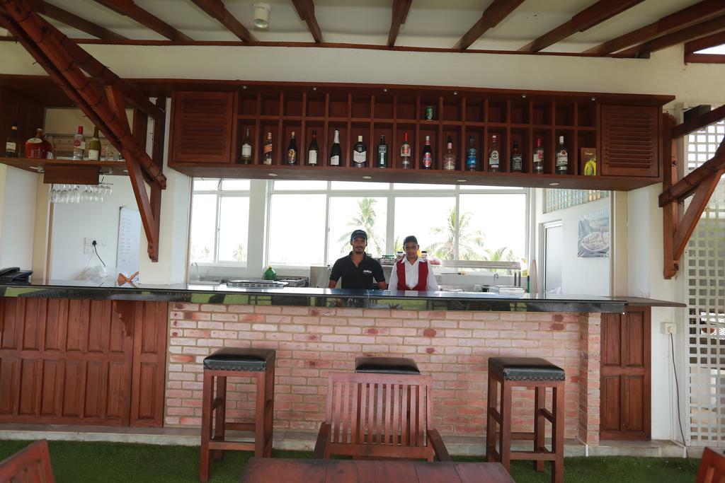 Refresh Hotel Hikkaduwa Εξωτερικό φωτογραφία